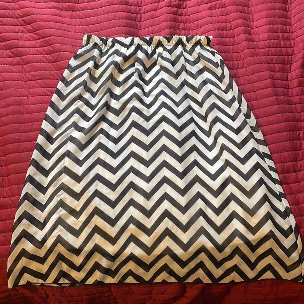 Silky skirt perfect for warm weather days.